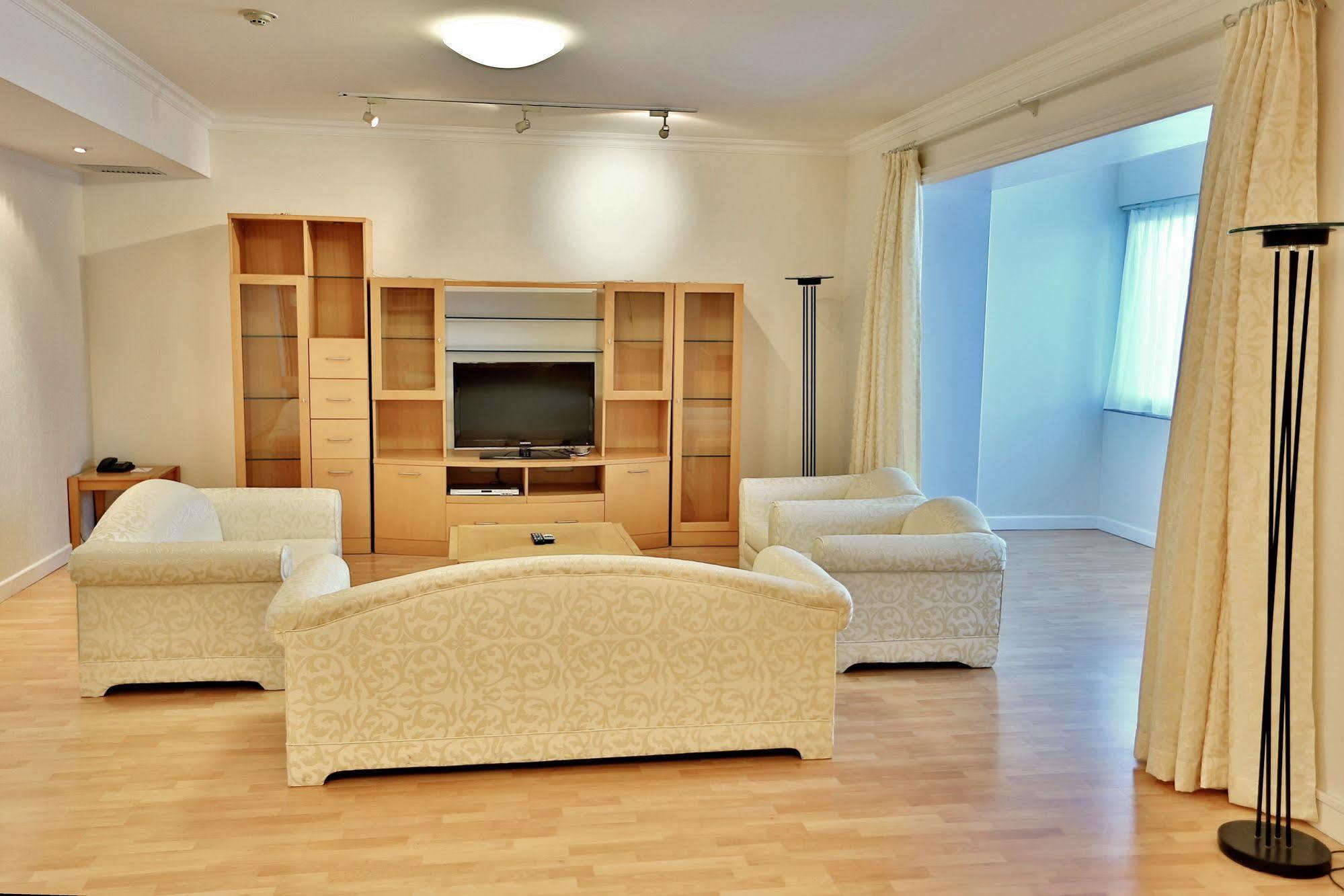 Beijing Lido Serviced Residence Fangyuan West Road Branch Exterior photo
